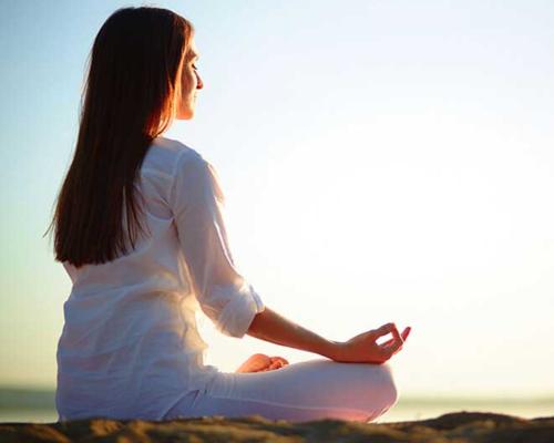9 فایده شگفت انگیز یوگا بر بدن و تفاوت یوگا با مدیتیشن 